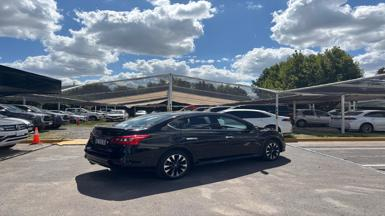 Nissan - Sentra